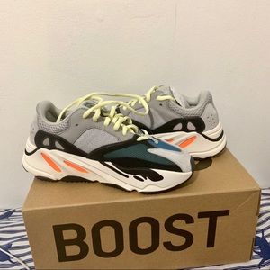 Adidas yeezy 700 solid grey size 6.5